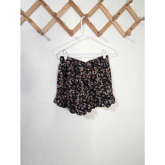 Abercrombie & Fitch Black Floral Ruffle Shorts - Size S - Picture 3 of 6